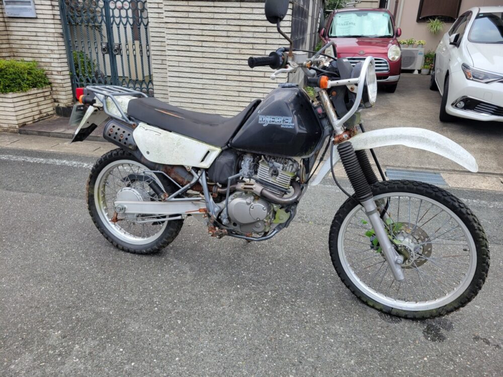 ジェベル200