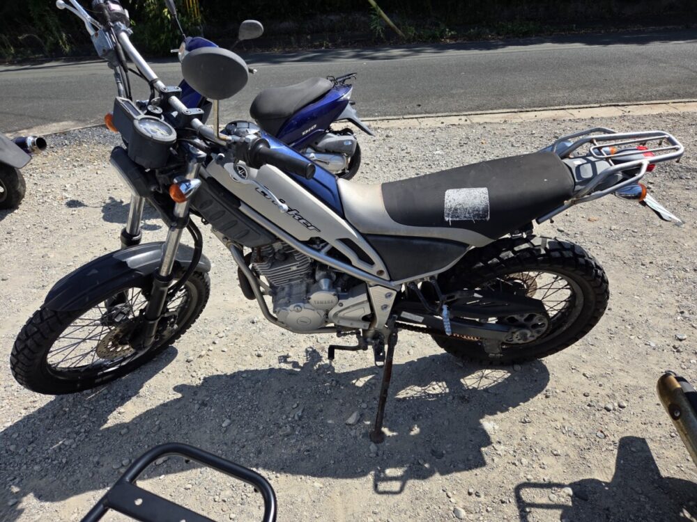 トリッカー250