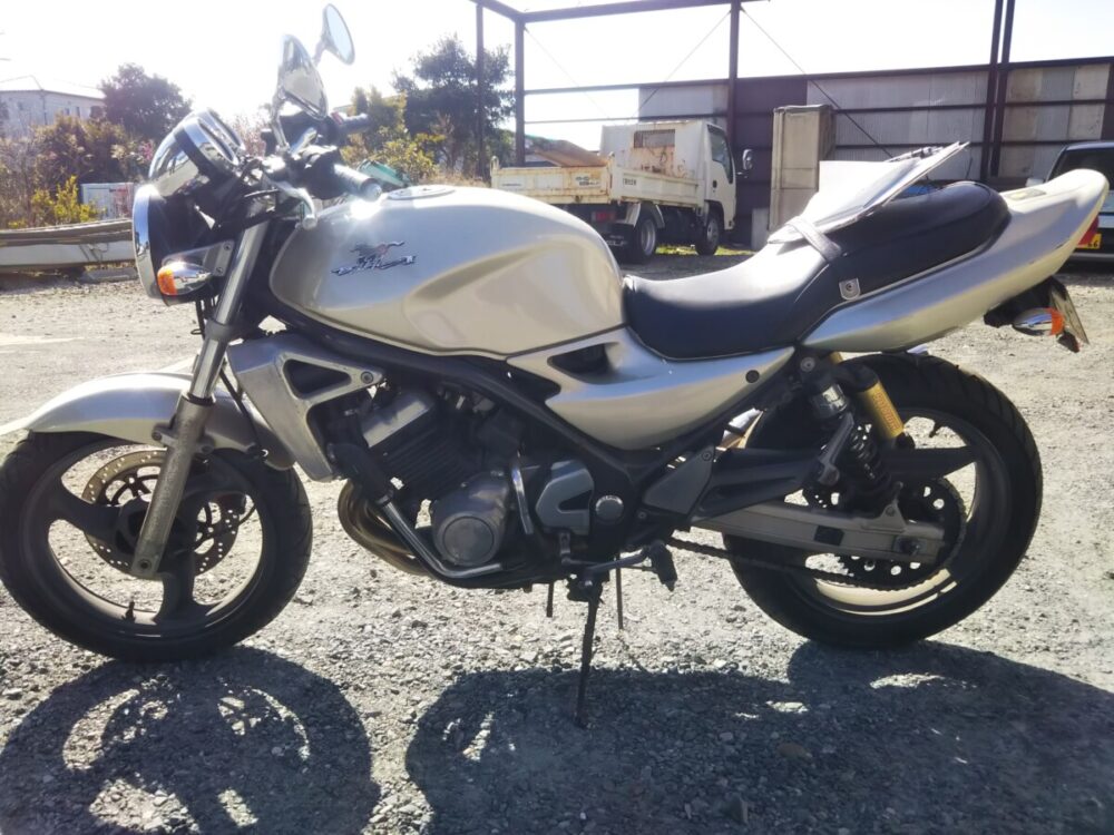 ネイキッドバイク